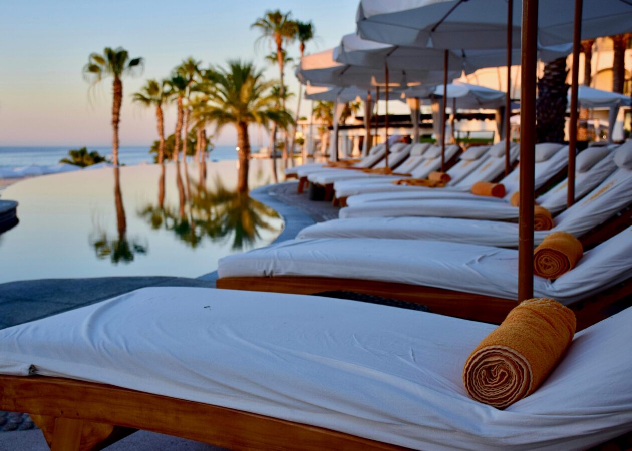 Hotel & Leisure